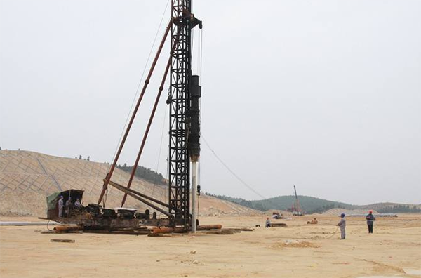 伸缩缝C50钢纤维混凝土施工